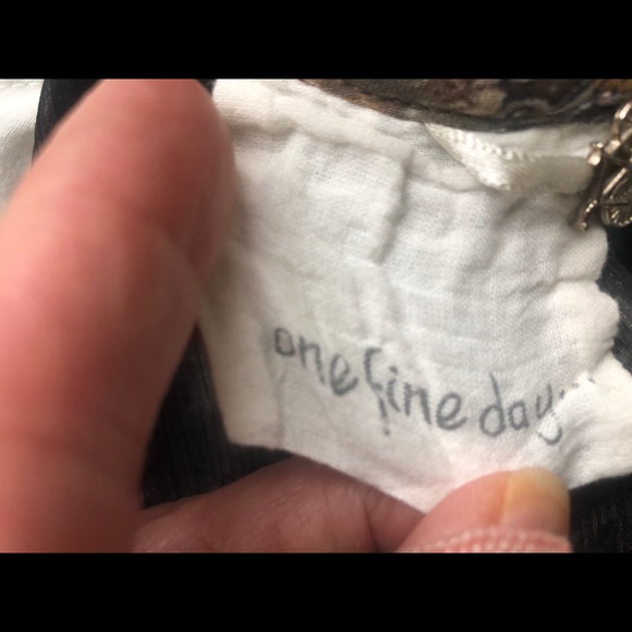 ONE FINE DAY FLOWY CAMI  (EUC) 0518-20 - Picture 9 of 10